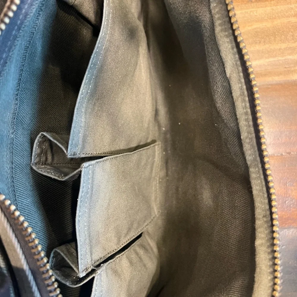 Filson Sportsman Utility Style 266 Bag in Otter Green - Picture 10 of 16